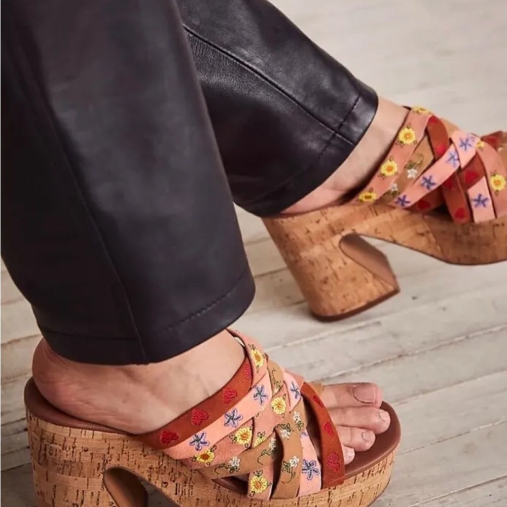 Free People Lisbon Platform Mules Sandal Embroidery Tan Multi Cork - Picture 2 of 10